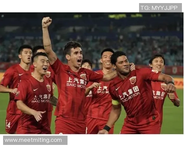 足球俱乐部如何通过多元化收入来源实现盈利与可持续发展